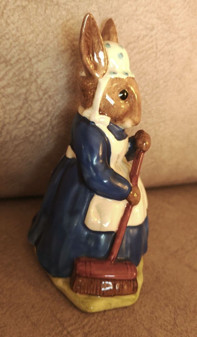 ロイヤルドルトン バニキンズ フィギュリン 陶器 うさぎ