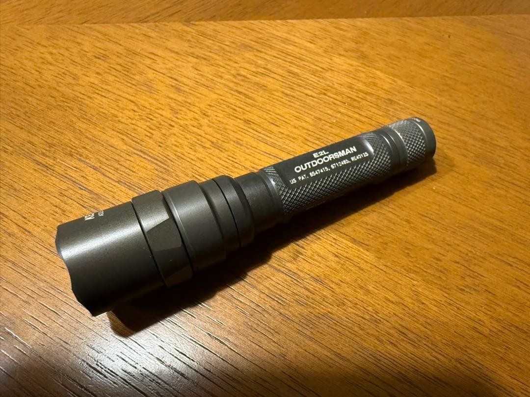 SUREFIRE E2L OUTODOORSMAN 懐中電灯