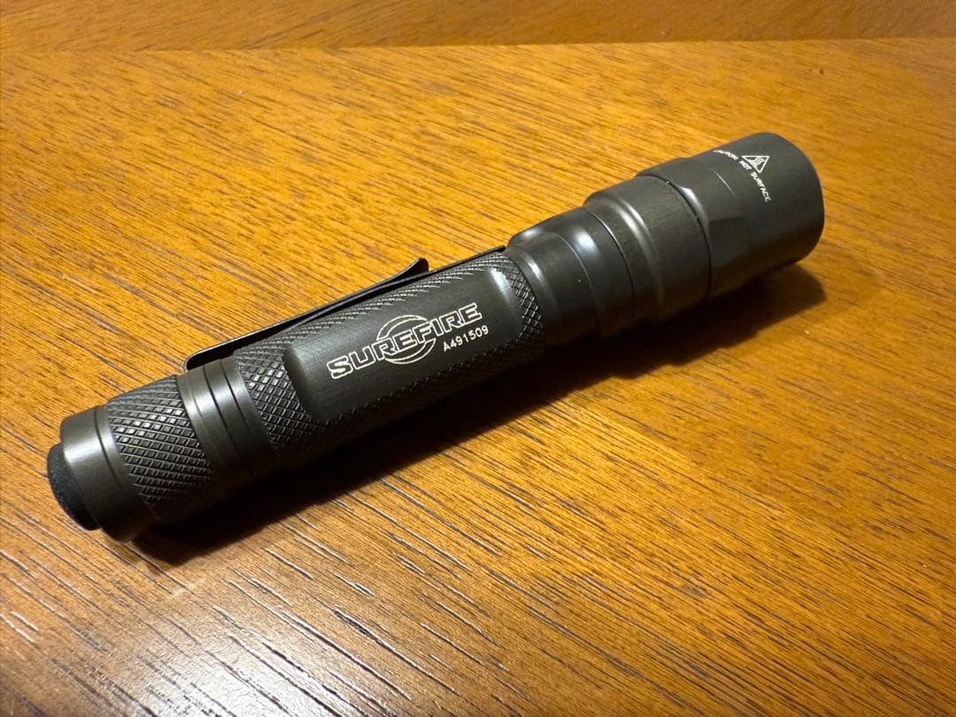SUREFIRE E2L OUTODOORSMAN 懐中電灯