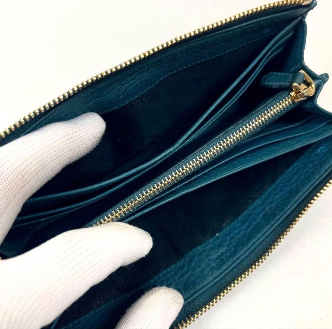プラダ　長財布　Ｌ字ファスナー　ゴールドロゴ　本革　希少カラー　超美品