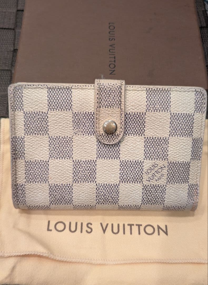 ルイヴィトン財布　ダミエアズールがま口財布