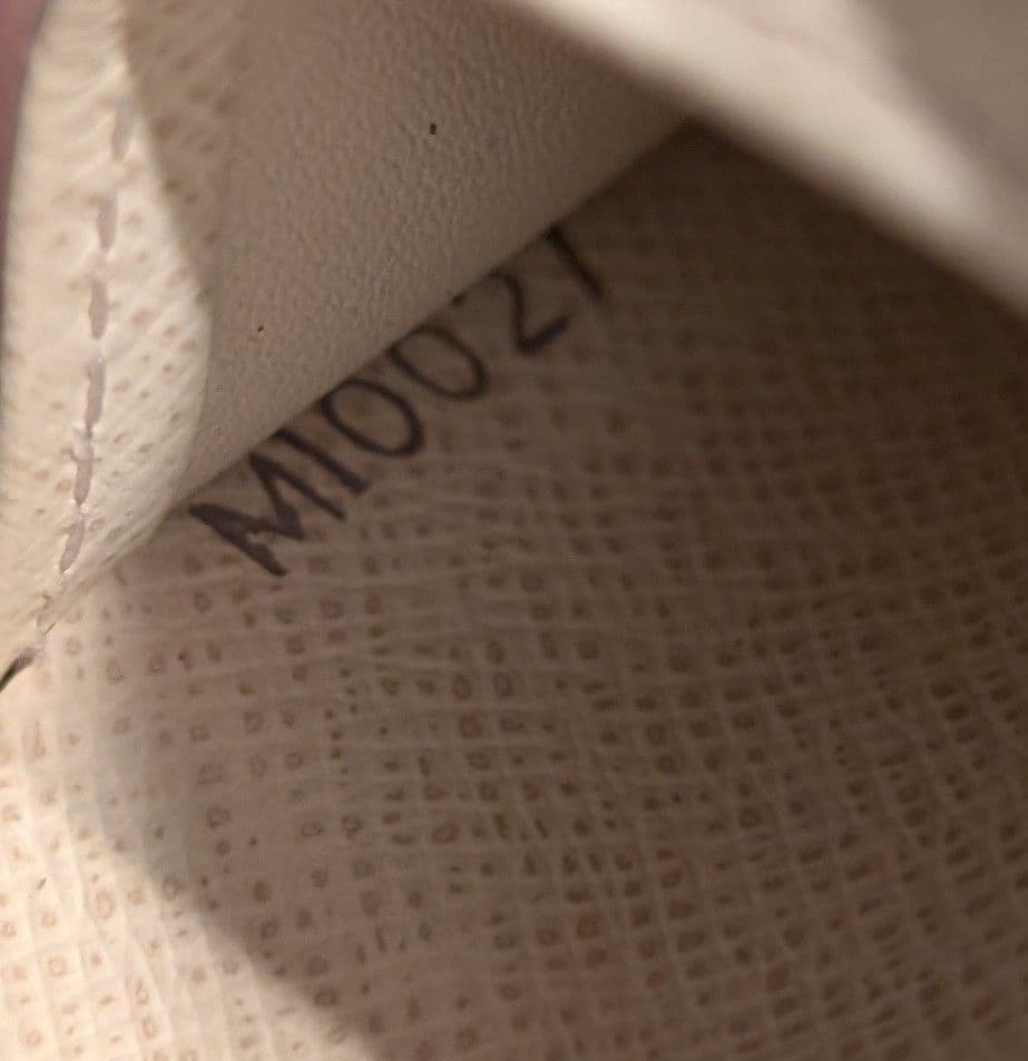 ルイヴィトン財布　ダミエアズールがま口財布