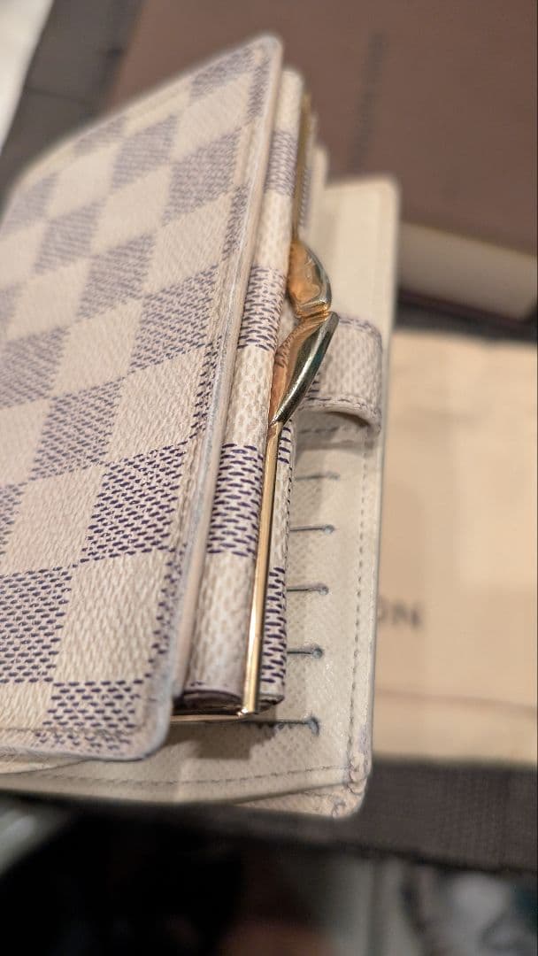 ルイヴィトン財布　ダミエアズールがま口財布