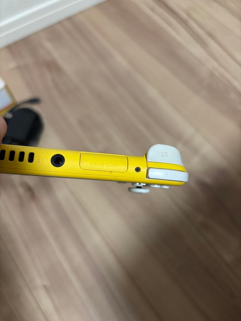 d*9様 【要バッテリー交換】Nintendo Switch Lite イエロー