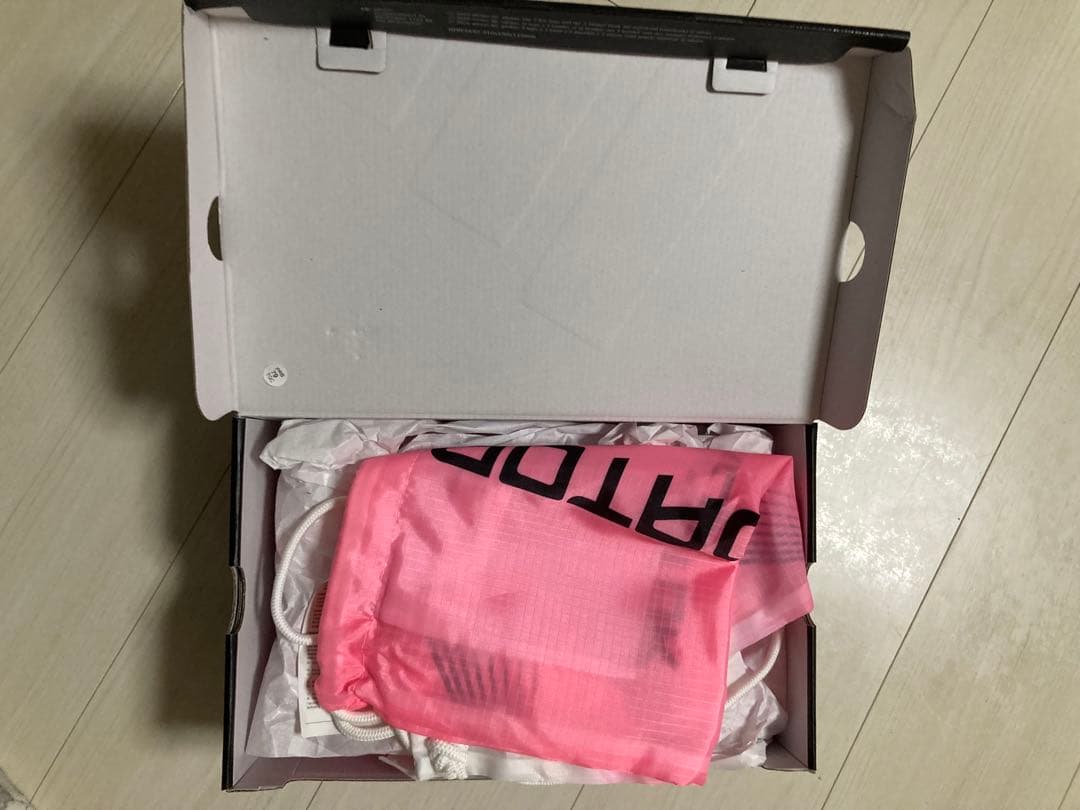 【新品タグ付き】プレデター ELITE FT FG ベッカムシグネイチャーモデル