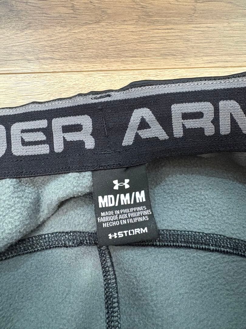 【美品】アンダーアーマー　厚手　ジャージ　セットアップ上下　黒