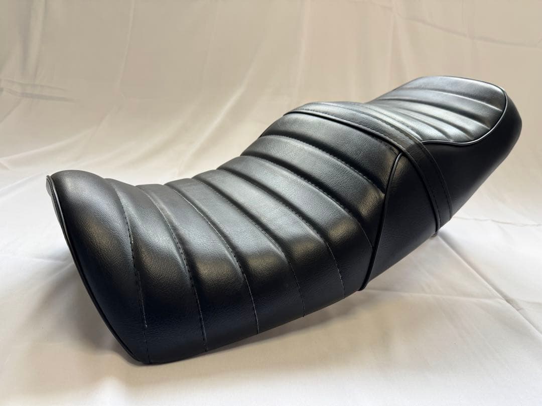 cb400sf タックロールシート nc39 nc42 ビンテージ風　即日発送