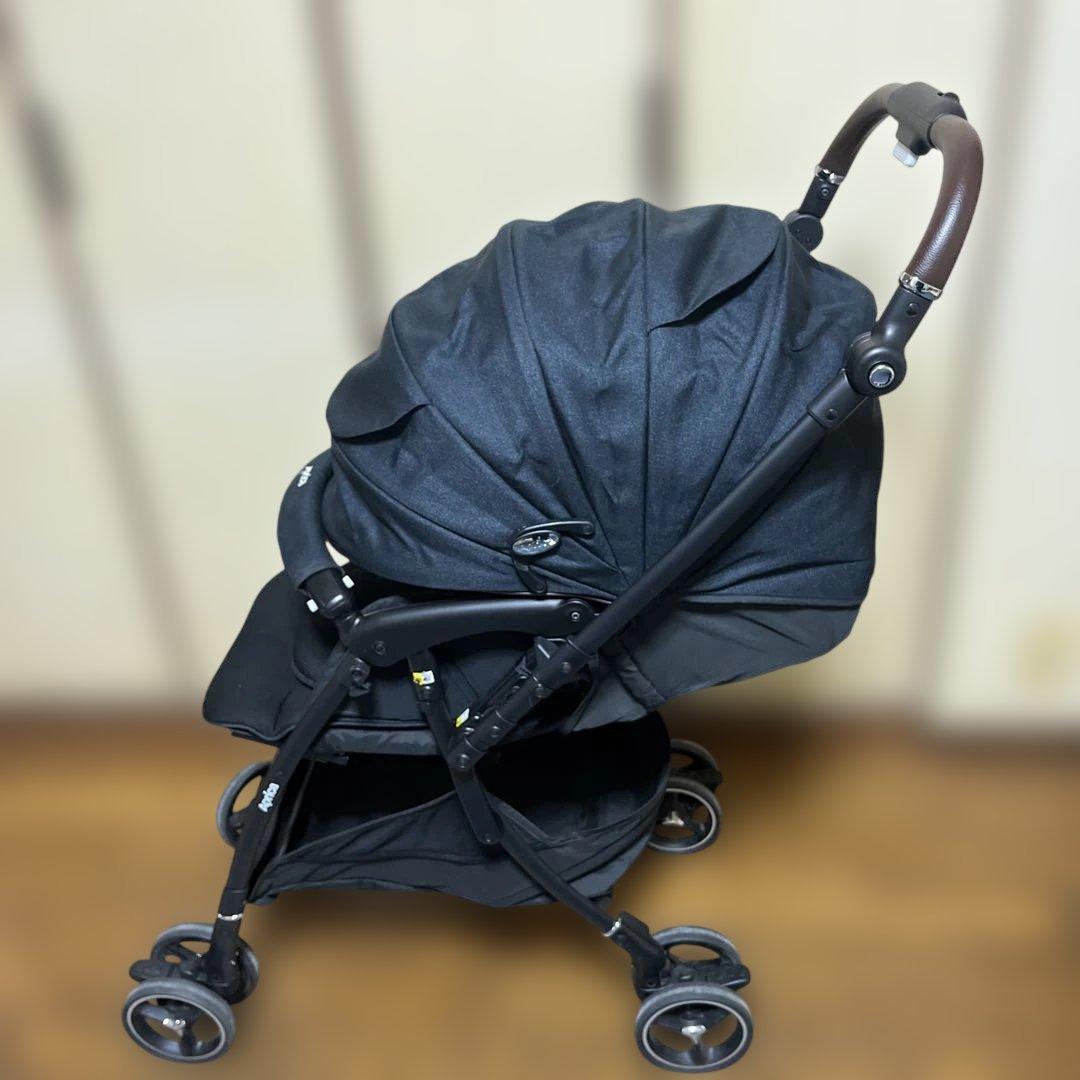 こうちゃん様　アップリカ　ラクーナクッションフリープラス　AB ベビーカー　4輪