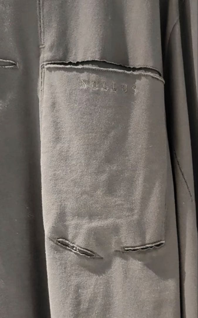 NULLUS ヌルース　Slit Cut LS Shirt