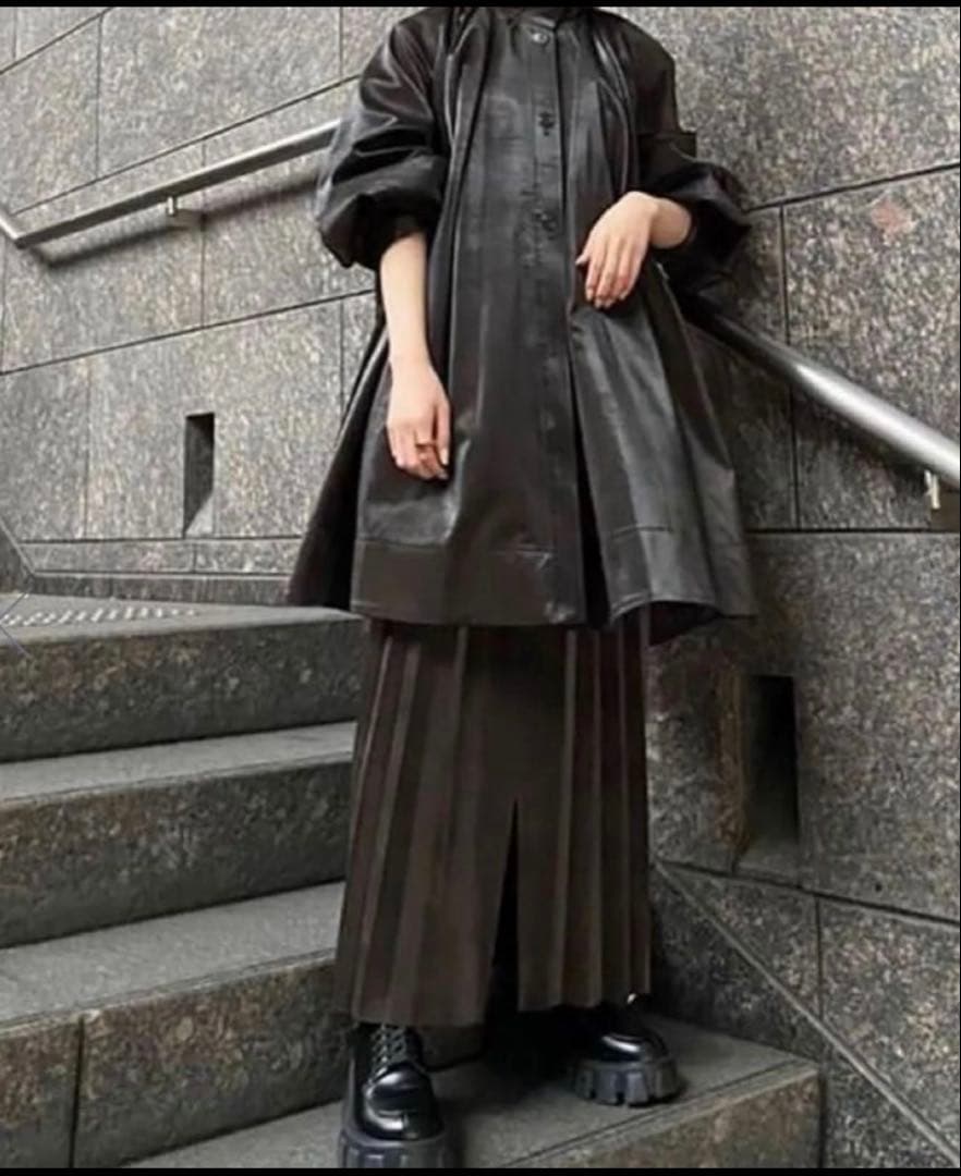 美品 IRENE 光沢 レザー ブルゾン ジャケット ミドルコート/広瀬すず着用