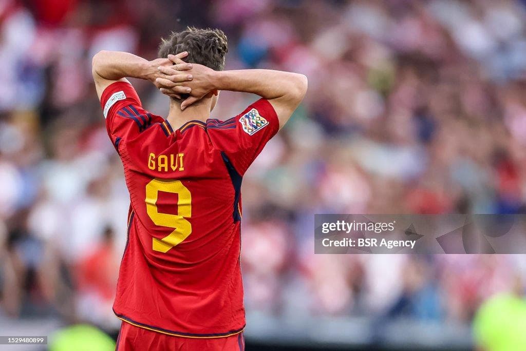 【オーセンティック・NLパッチ付き】ガビ ＃９ スペイン代表 ２２／２３（H）