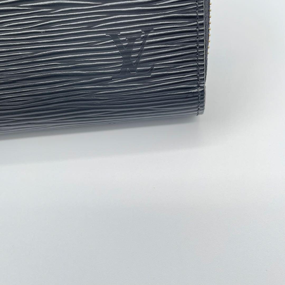 Xマスプレゼントの最終お値下げ！メンズ最高級LOUIS VUITTON 長財布黒