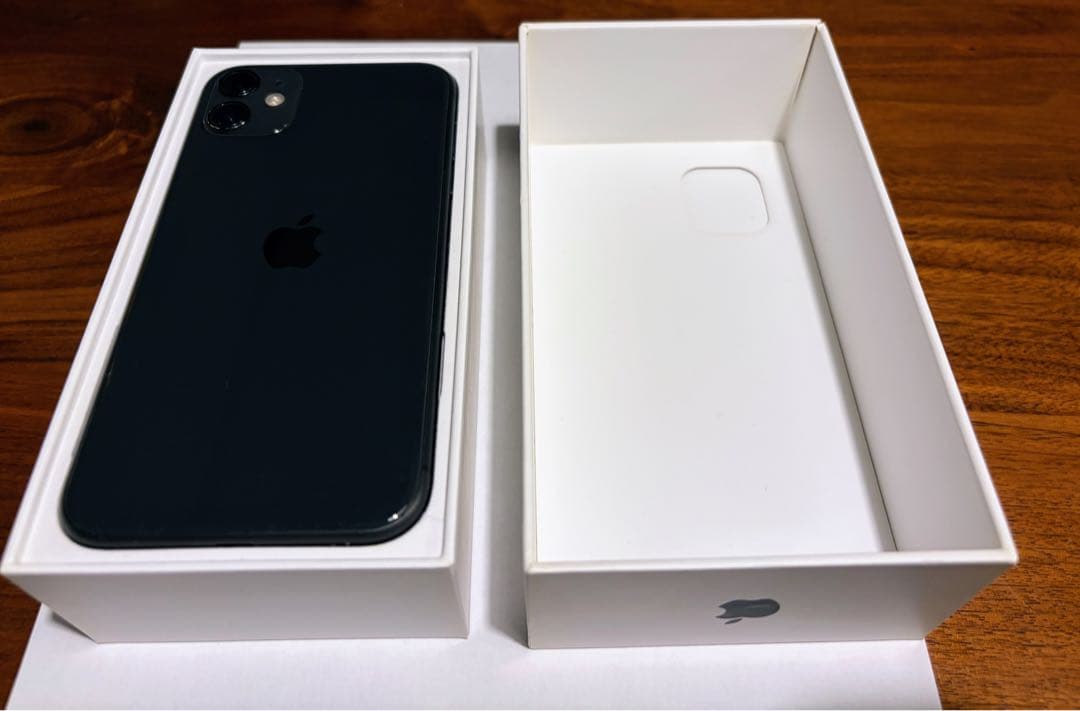 Apple iPhone 11 本体 ブラック64GB cellular