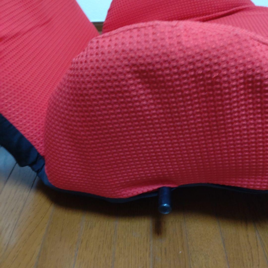 レッドリクライニングチェア