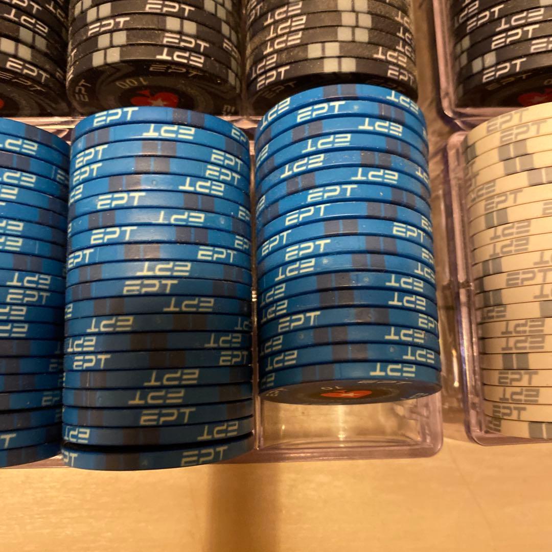 EPTポーカーチップ約900枚＋COPAGトランプ2個セット