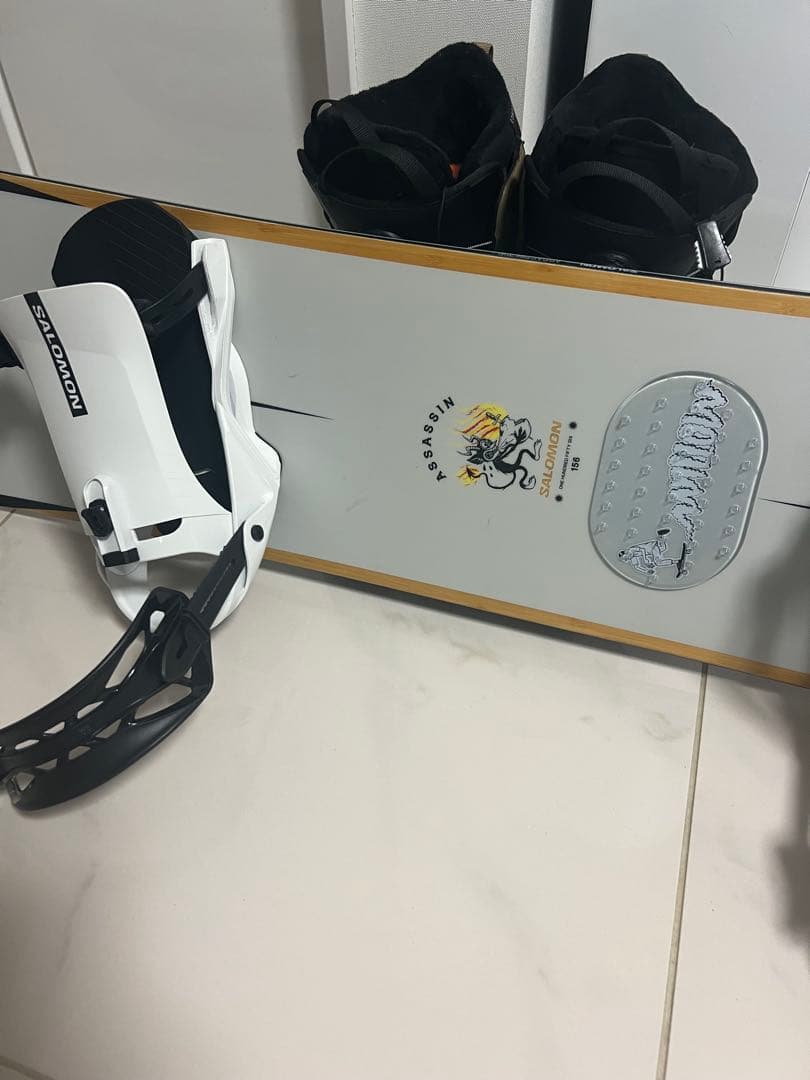 Salomonアサシンスノーボード ビンディング&カバー付156㎝『美品』