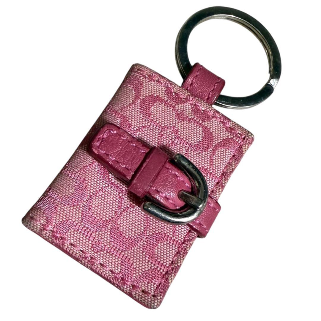 美品✨コーチ　手帳型　キーホルダー　ソーホー　シグネチャー　ピンク　y2k