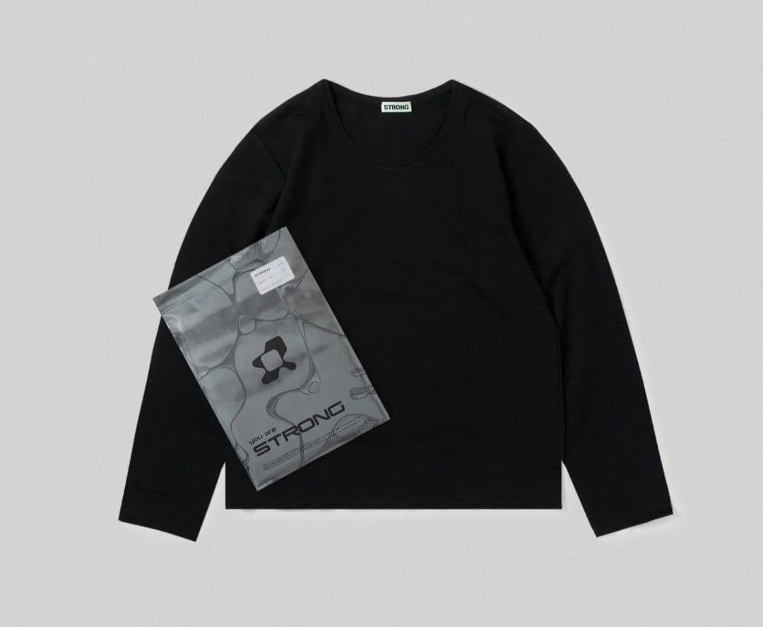 【新品、未使用】STRONG ブラック 長袖カットソー　サイズS