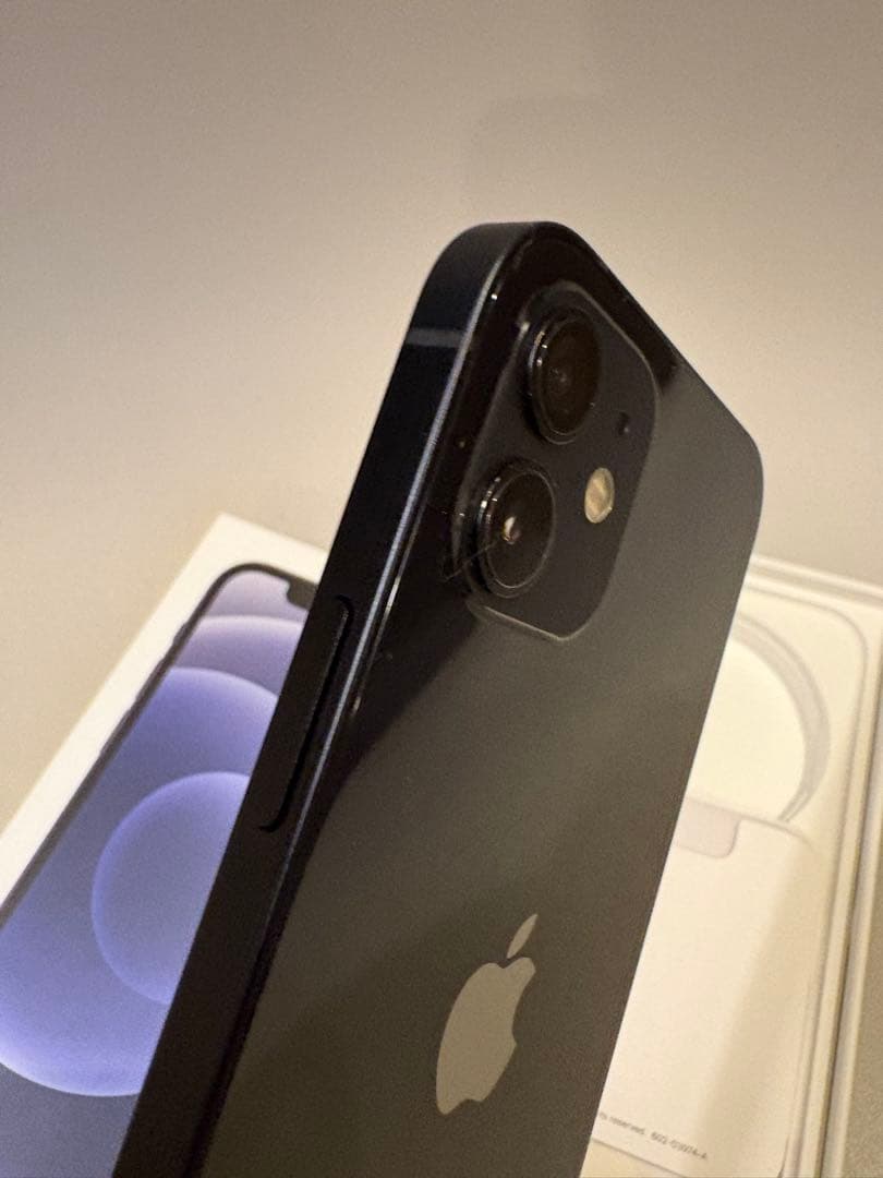 Apple iPhone 12 ブラック 64GB 79%