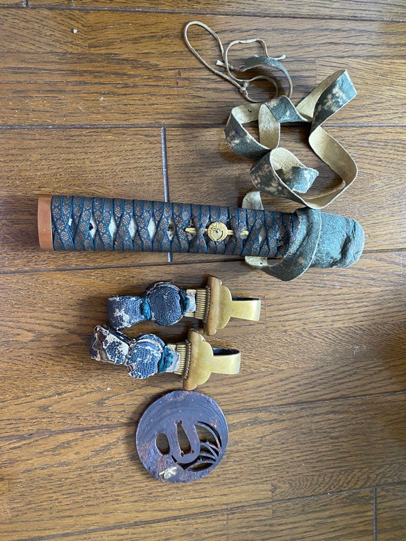 日本刀の柄と鍔のセット