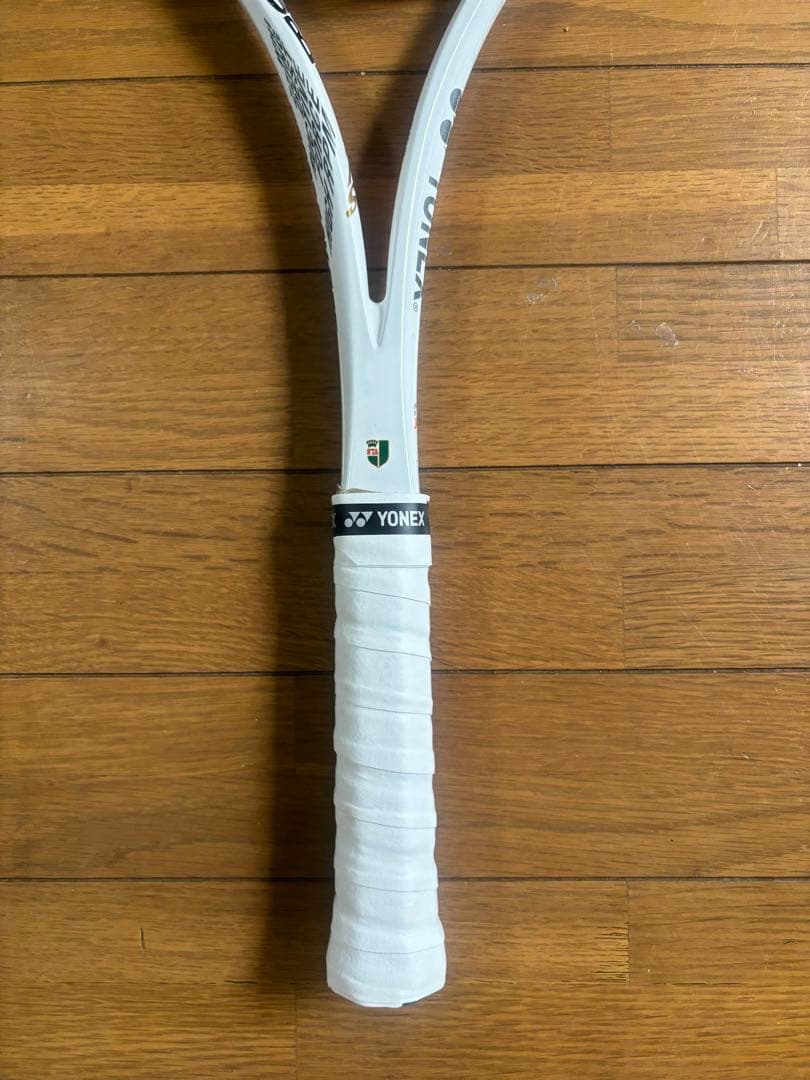 YONEX GEOBREAK 70s ホワイト
