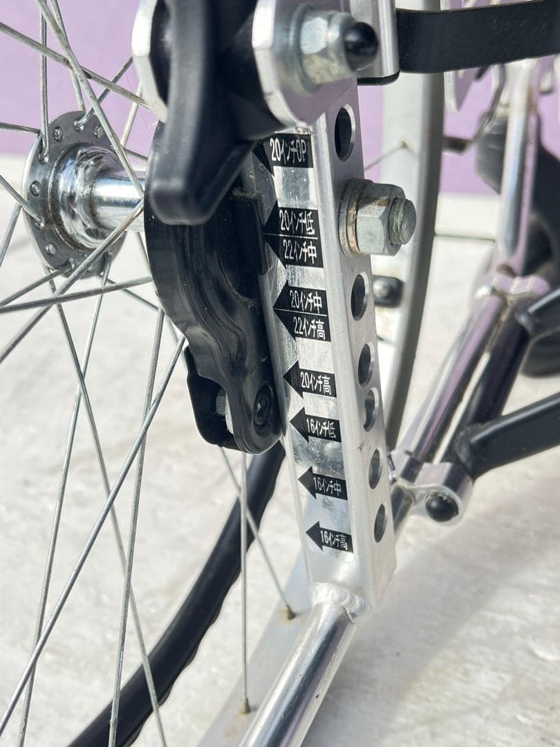 自走用車椅子 アルミ製 黒赤ストライプ, アルミ合金製のミキ標準車椅子