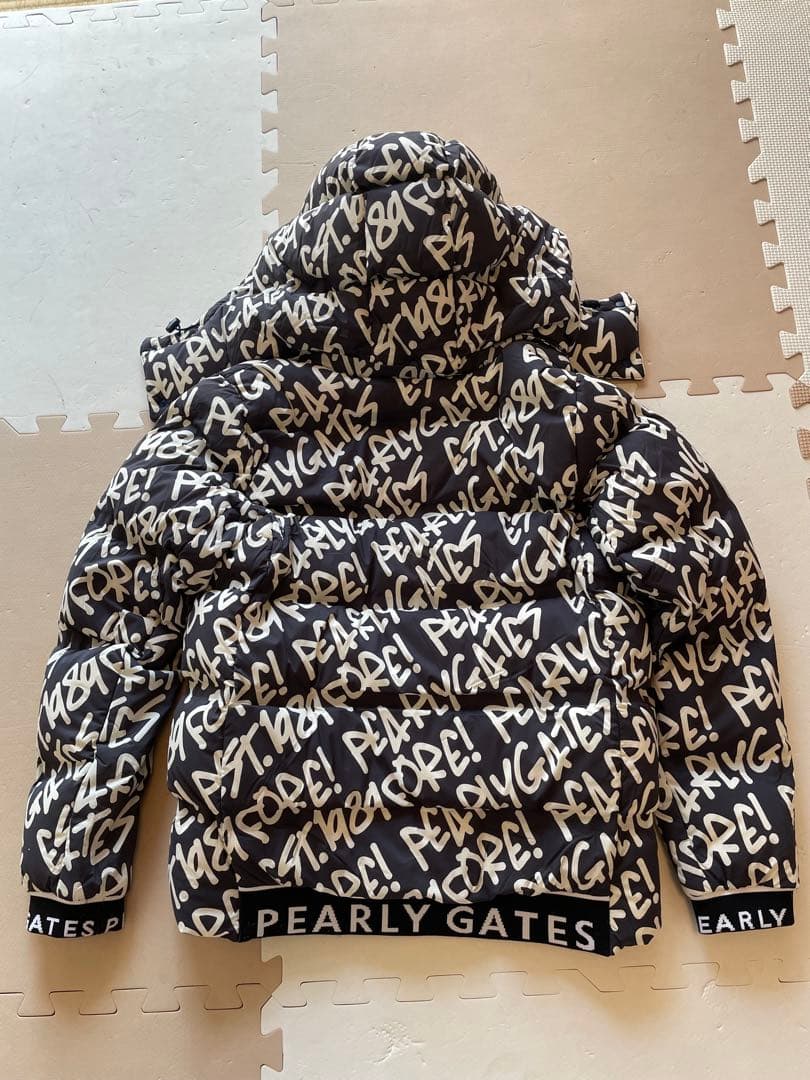 PEARLY GATES グラフィックダウンジャケット
