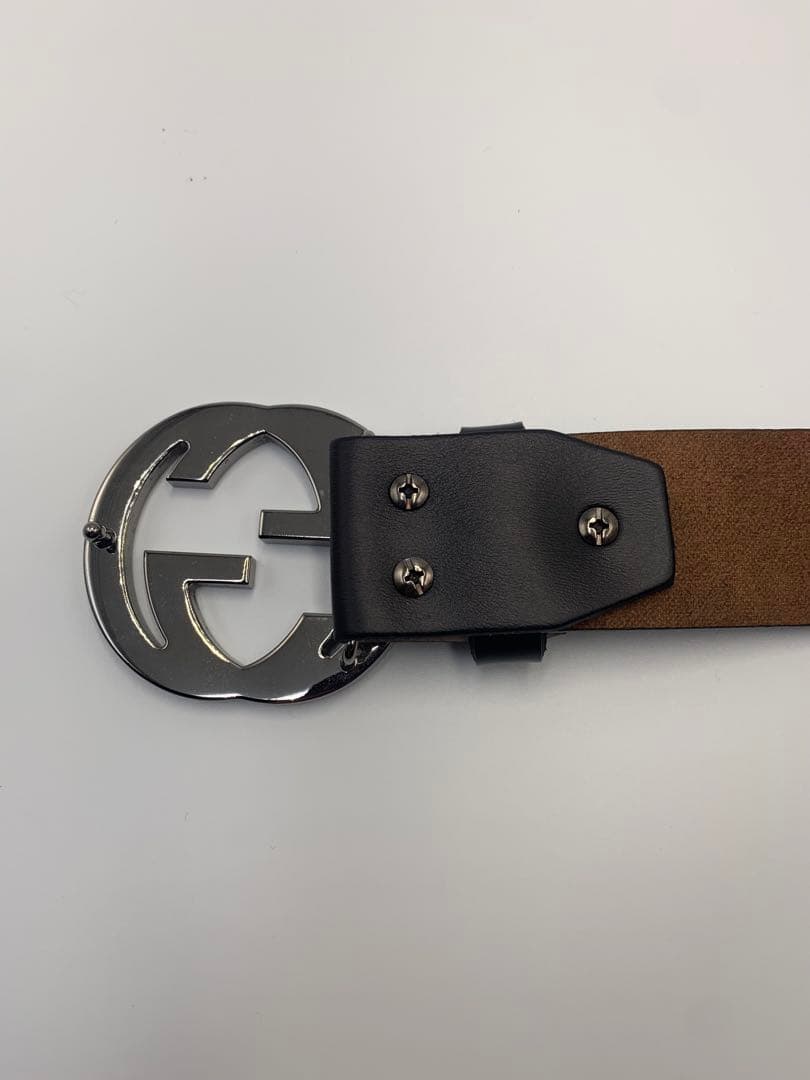 【美品】グッチ　GUCCI ダブルGロゴ ブラックレザーベルト　シルバー P55