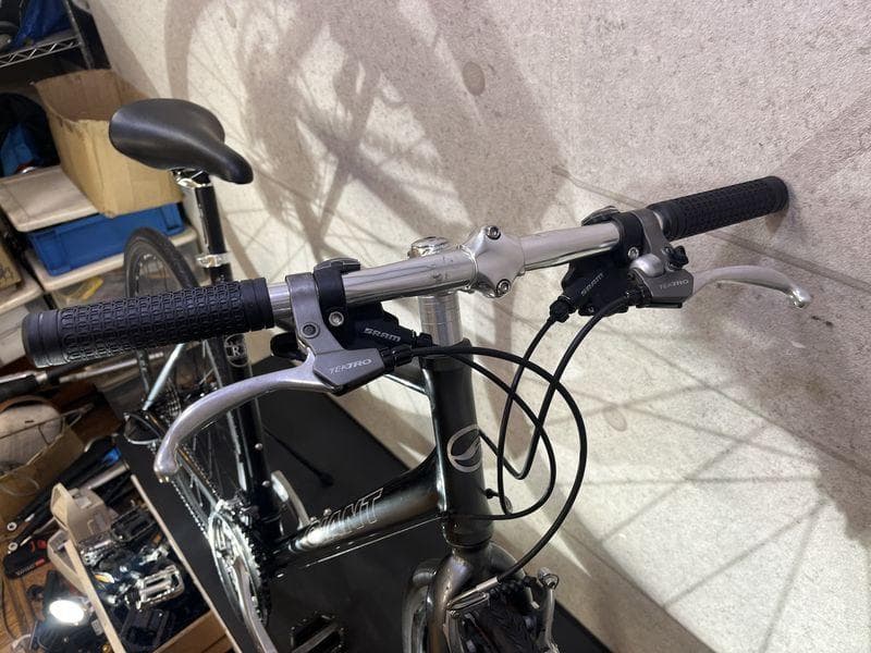 GIANT ESCAPE R3 クロスバイク sizeM　グレーカラー