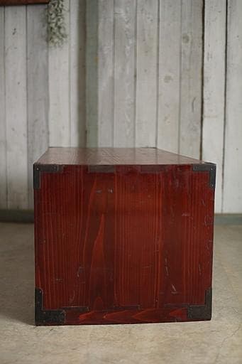 綺麗な打ち出し金具庄内箪笥　タンス　収納　古家具　古民家　時代家具