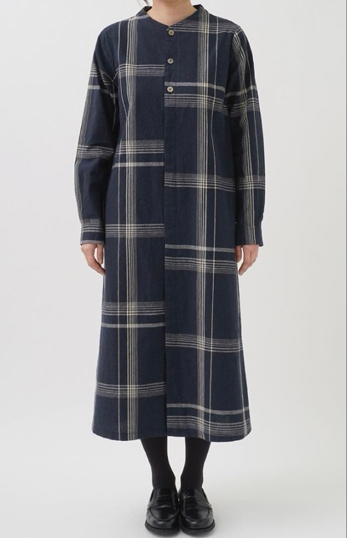 パラスパレス １６／１綿麻春格子’２６　ボトル襟 ワンピース