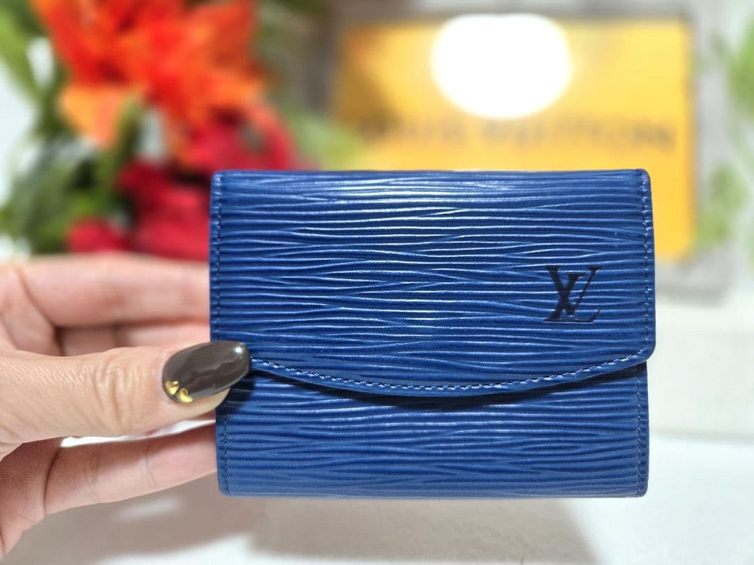美品☆Louis Vuitton ルイヴィトン エピ ケース トレドブルー