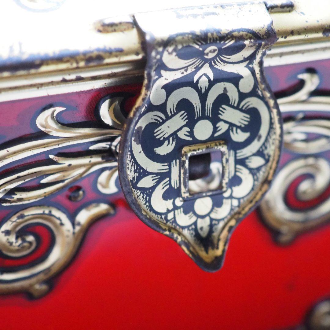 ヴィンテージ　ビスケット缶　宝箱　宝物ボックス　小物入れ　収納　ヴィンテージ