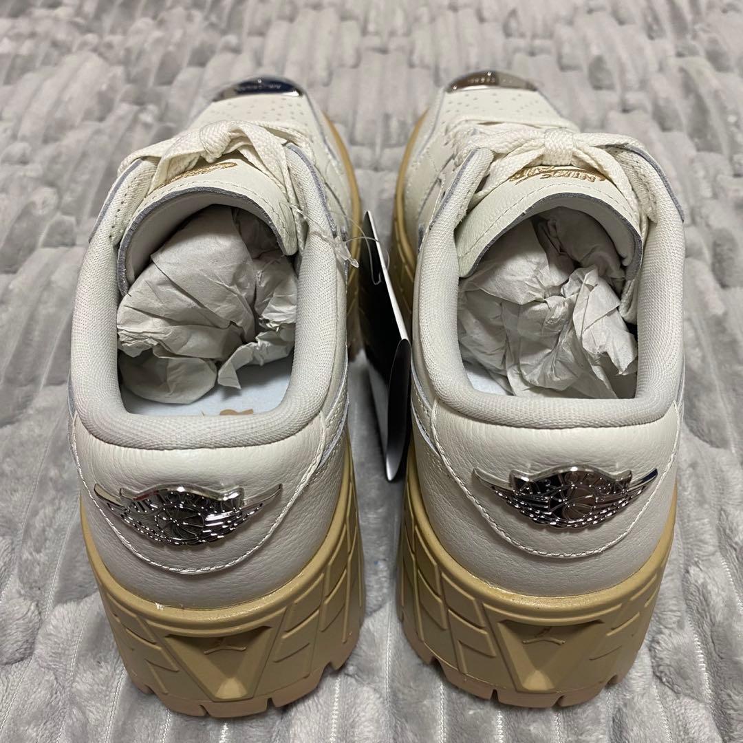 新品ナイキ ウィメンズ エアジョーダン 1 ブルックリン ロー 25.0㎝