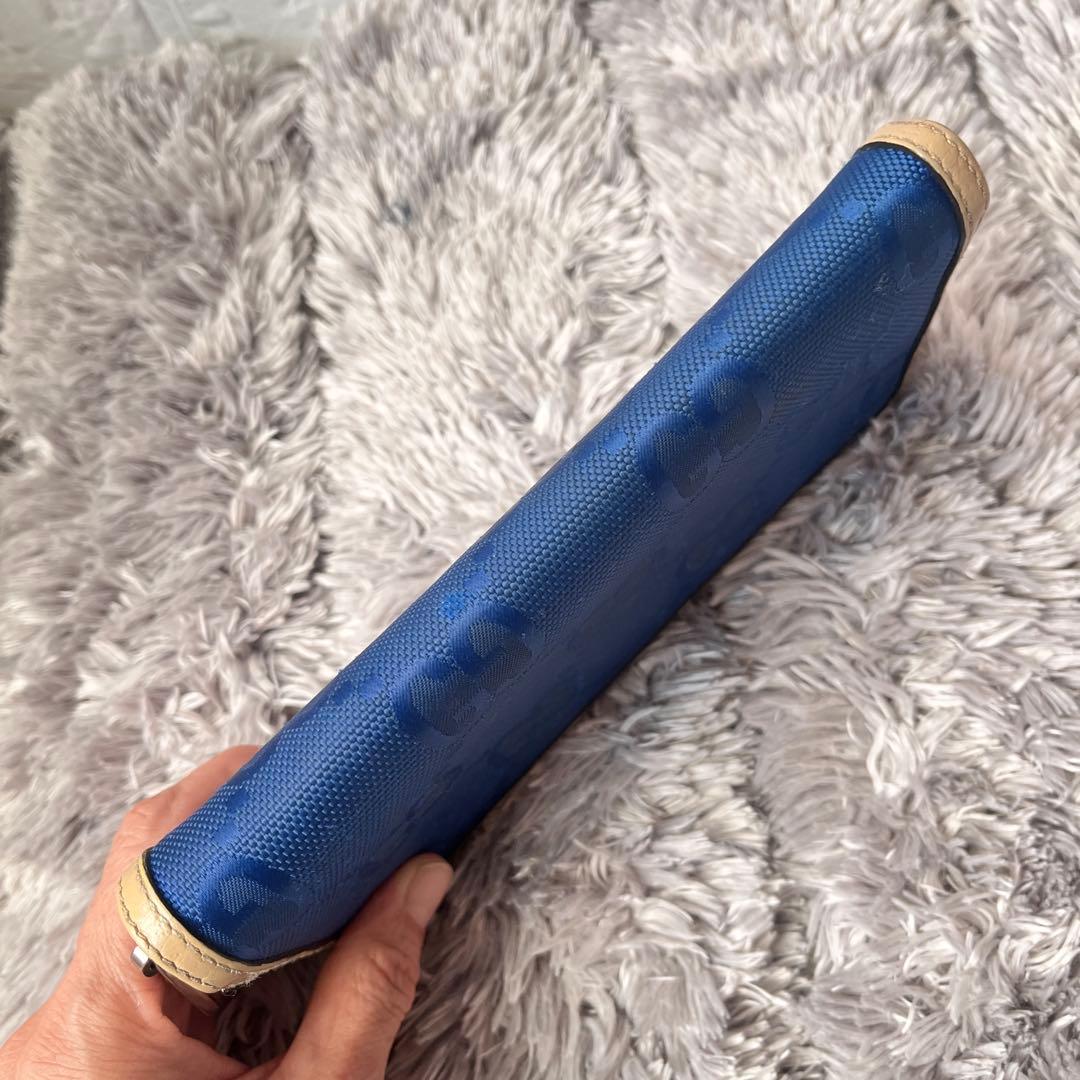 GUCCI✨オフザグリッド　長財布　ラウンドファスナー　ナイロン　ブルー