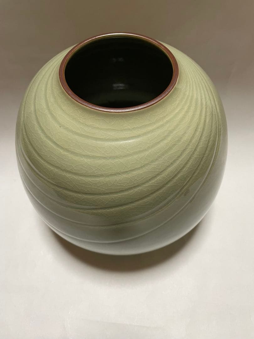 九谷焼　波模様　陶磁器　花瓶　シンプル