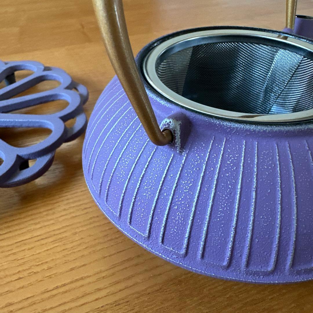 岩鋳の南部鉄器 急須 菊0.65Lラベンダーと釜敷 輪菊 艶消ラベンダーのセット