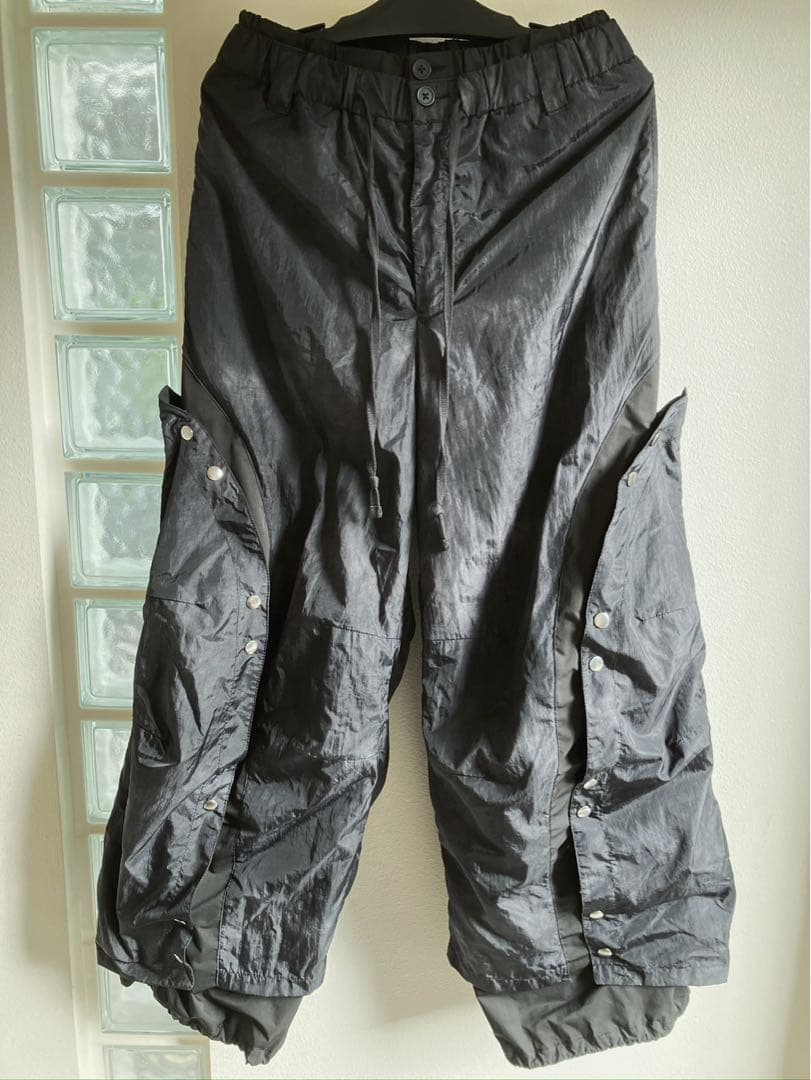 GRANCY / ボタンレイヤードデザインナイロンパンツ