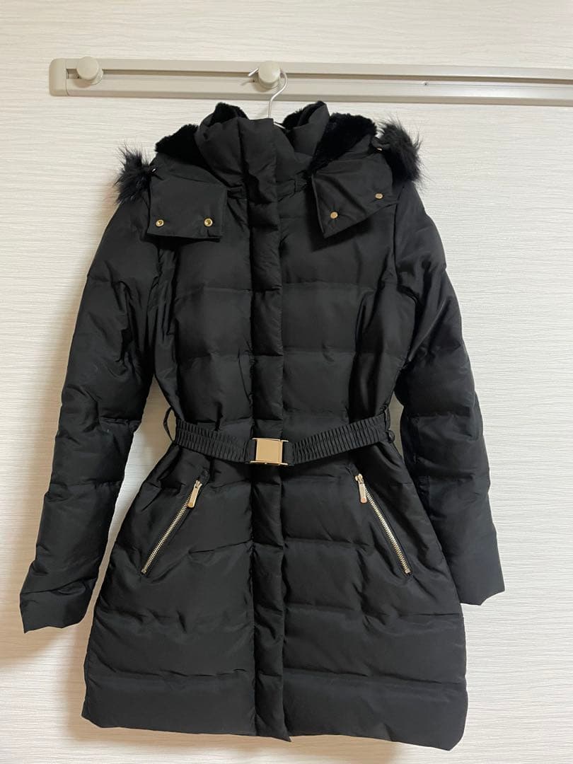 ZARA ベルト付きブラックダウンジャケット ファー付き　セミロング