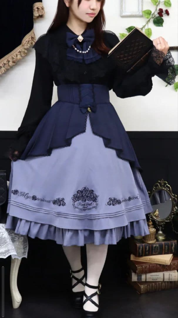 アマベル、Rosette DoIIミドルスカート＆ブラウス