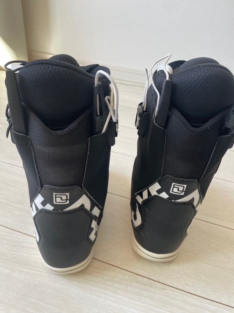 美品⭐︎DEELUXE TEAM ID LALA 23.5cm