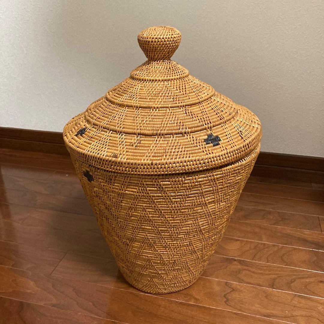 トゥガナン村の蓋付き収納 アタバスケット 高さ35cm