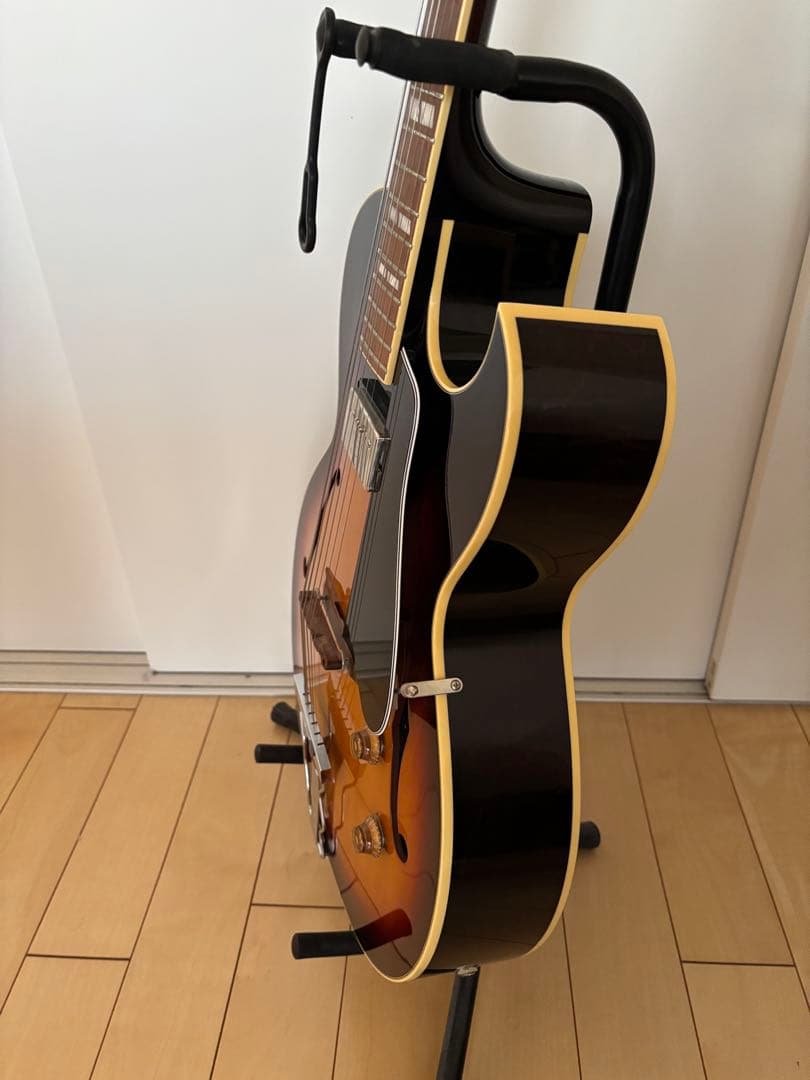 ギター Archtop Tribute AT105/Late '50s Burst