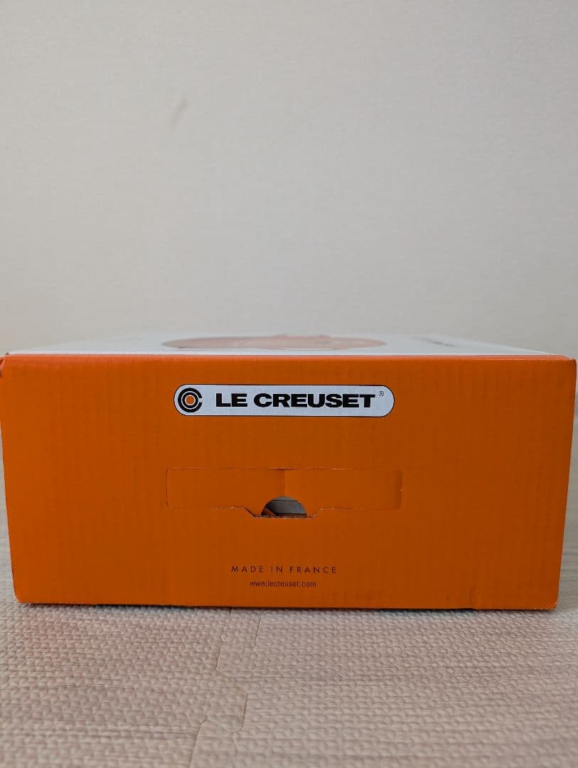ル・クルーゼ ココット・ロンド 24cm オレンジ (シルバーツマミ) 鍋