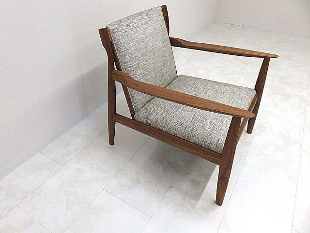 展示品 リッツウェル クロード1601 ウォールナット無垢材 イージーチェア