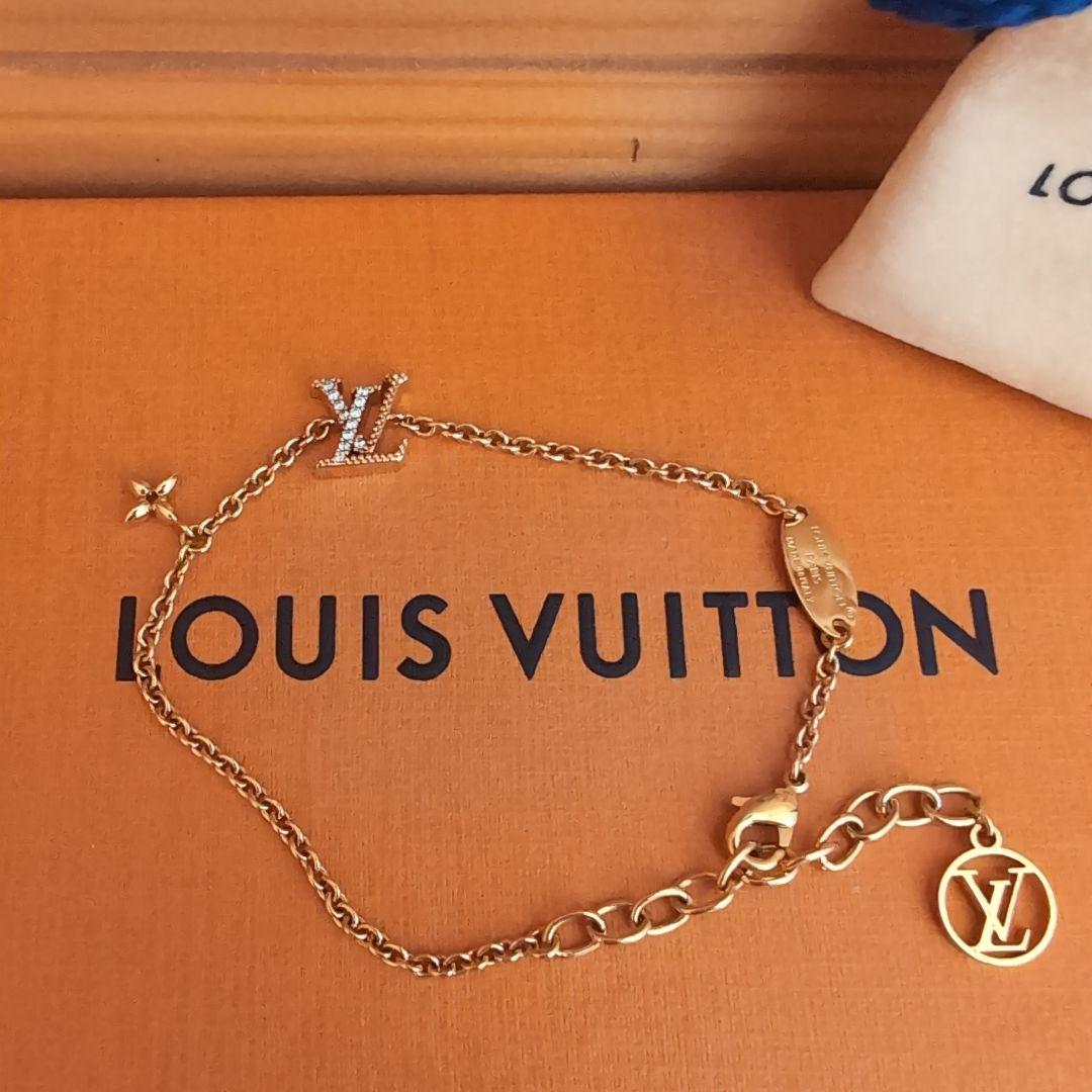 LOUIS VUITTON ロゴチャーム ブレスレット