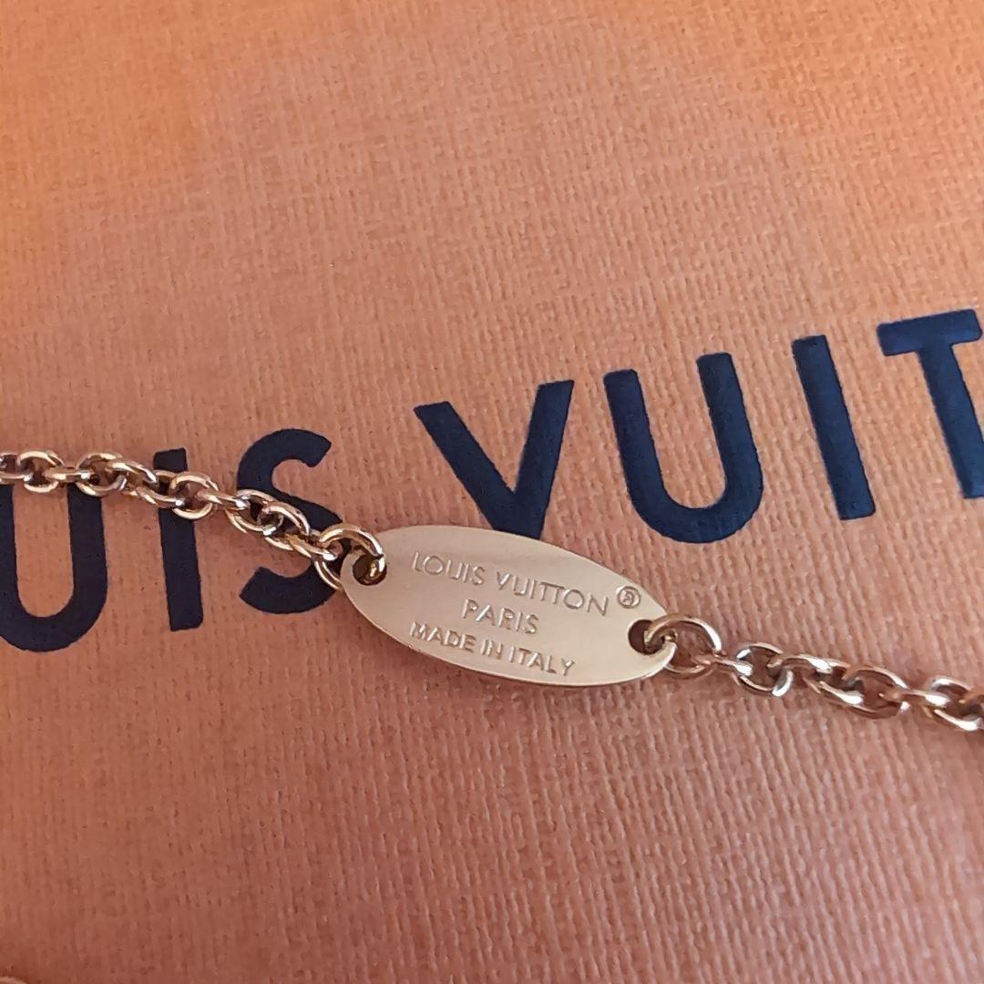 LOUIS VUITTON ロゴチャーム ブレスレット