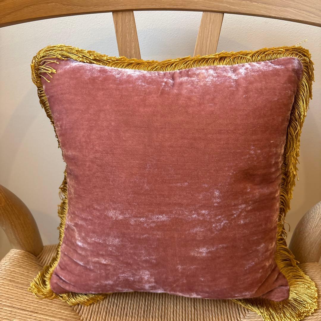 Anke Drechselアンケ・ドレッチェルクッションHPdecoatrier