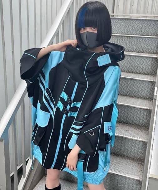 REFLEM/レフレム サイバー切替ハイネックジャージパーカー（黒×水色）