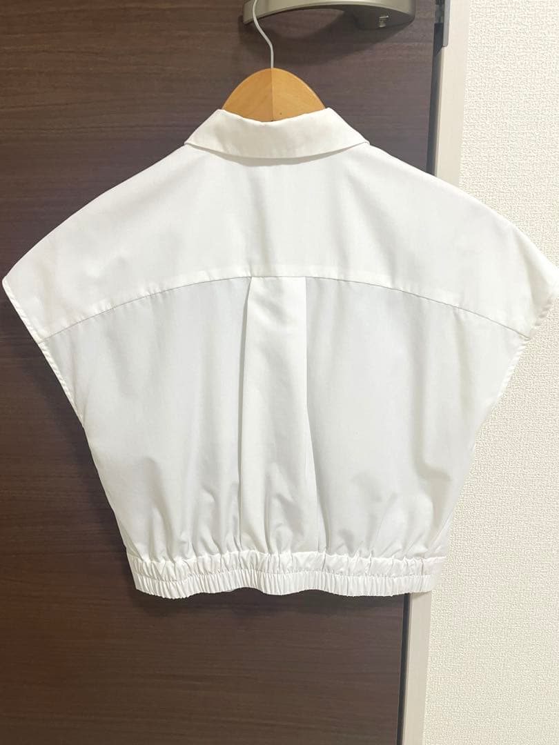トップス Trois Logo Cropped Shirt/Herlipto